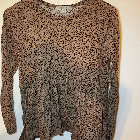 Women’s long sleeve cheeta print top size XS - Picture 1 of 4